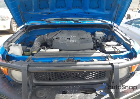 2007 Toyota Fj Cruiser from USA, damaged, VIN JTEBU11F970087327